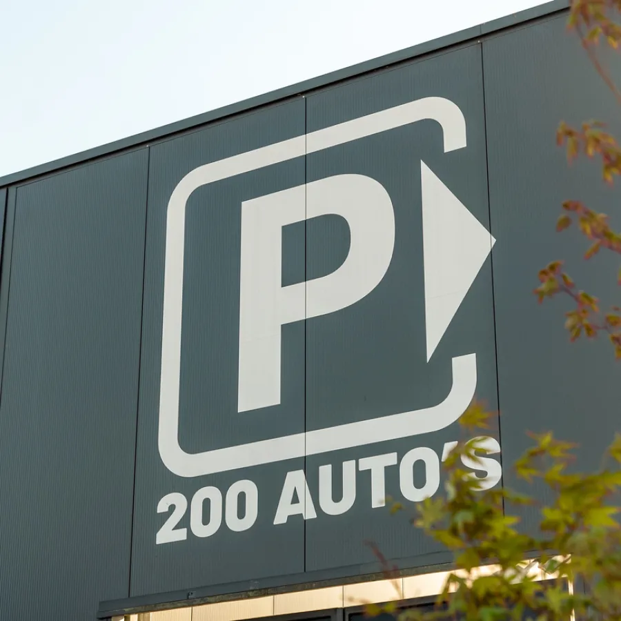 Parking van La Vida, 200 auto's