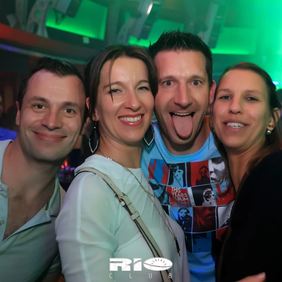 89591 26635 a 174 52281469a0ef3685